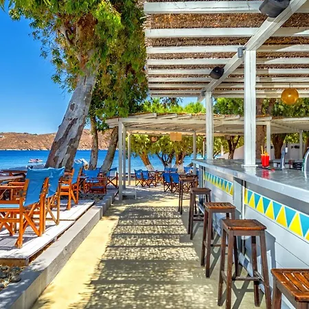 אתר קמפינג Coralli Camping Livadi (Serifos)